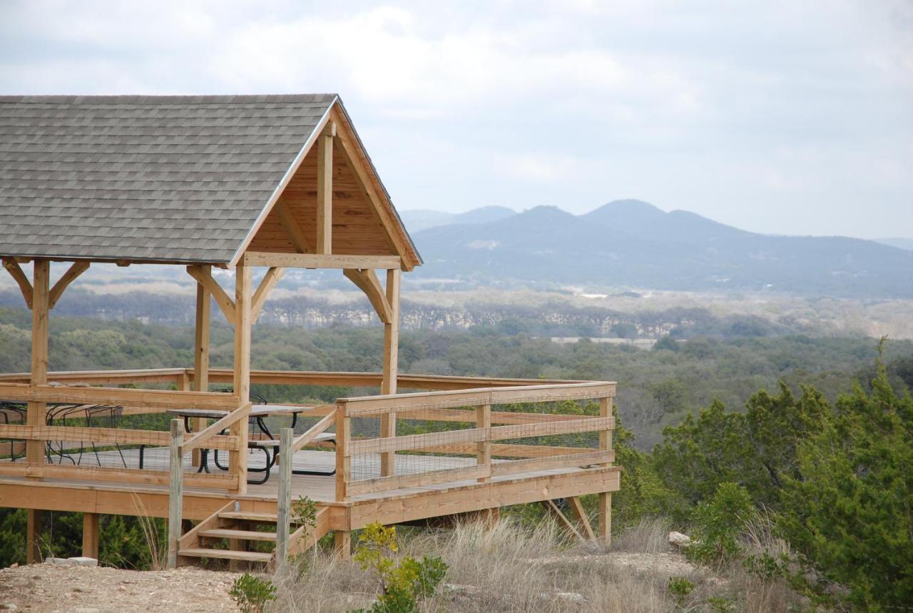 Utopia Family Home With Mountain Viewing Deck! Exterior photo